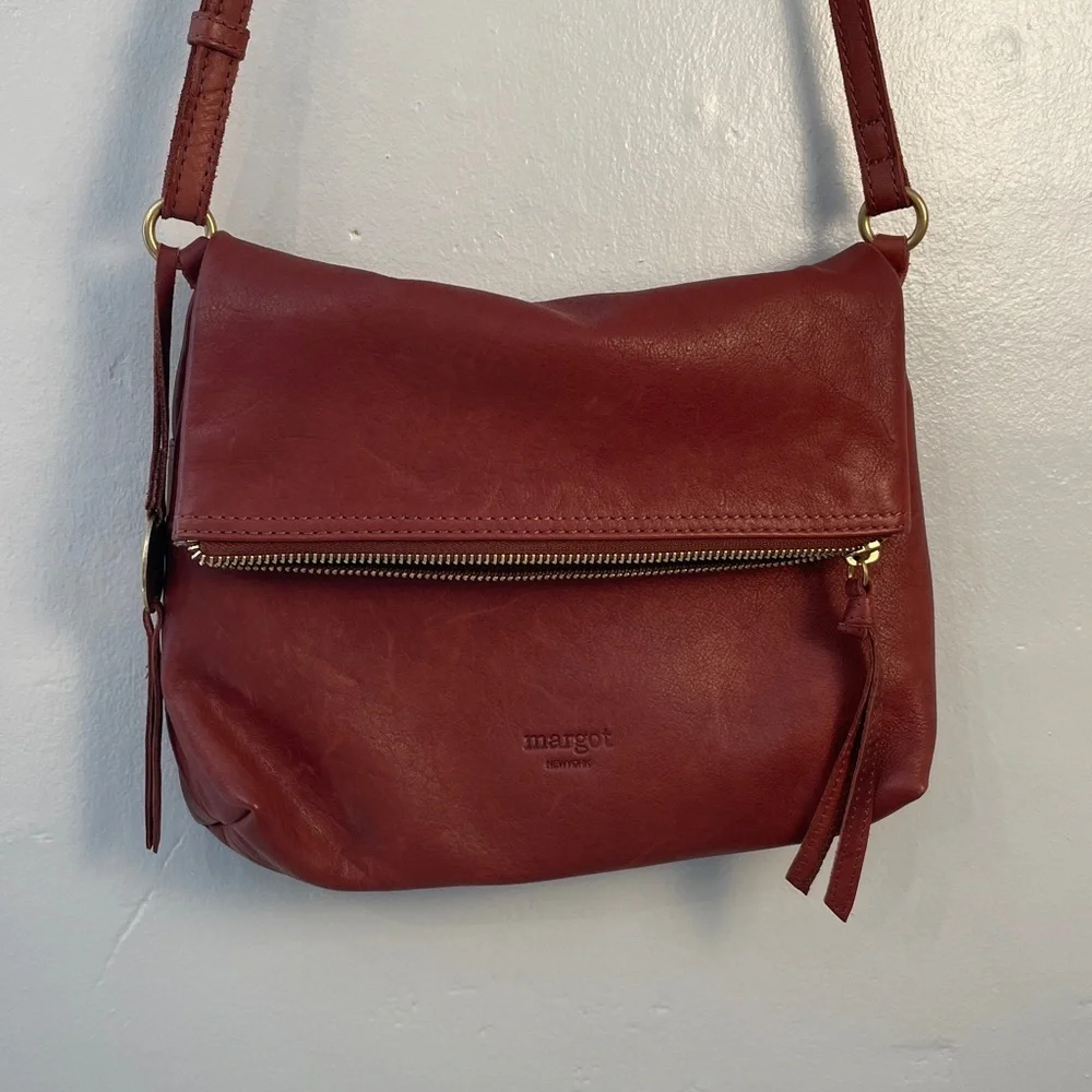 Margot Rob fold over Crossbody clutch